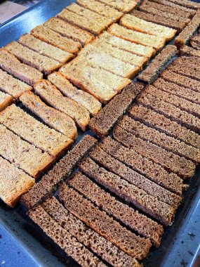 Kurutulmuş tahıl, çavdar, buğday, mısır gevreği, kraker, yiyecek, un, masa, tabak, mutfak, Ukrayna, Ukrayna, lezzetli, yenilebilir, aşk, hayat.