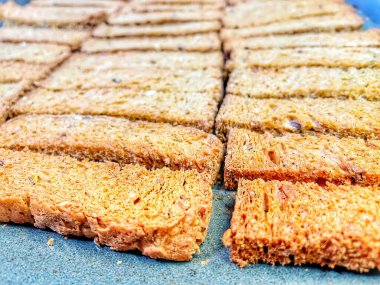 Kurutulmuş tahıl, çavdar, buğday, mısır gevreği, kraker, yiyecek, un, masa, tabak, mutfak, Ukrayna, Ukrayna, lezzetli, yenilebilir, aşk, hayat.