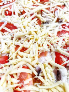 Rendelenmiş peynir, süt ürünleri, domatesler, mantarlar, ev yapımı pastalar, yemek, mutfak, masa, yemek, aşk hayatı, Ukrayna, Ukrayna.