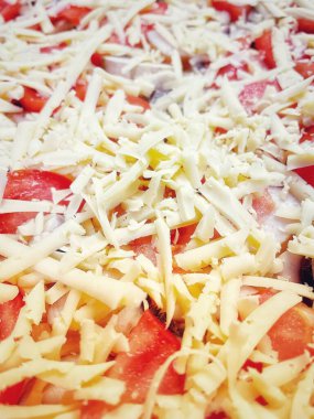 Rendelenmiş peynir, süt ürünleri, domatesler, mantarlar, ev yapımı pastalar, yemek, mutfak, masa, yemek, aşk hayatı, Ukrayna, Ukrayna.