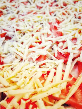 Rendelenmiş peynir, süt ürünleri, domatesler, mantarlar, ev yapımı pastalar, yemek, mutfak, masa, yemek, aşk hayatı, Ukrayna, Ukrayna.