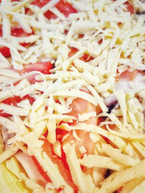 Rendelenmiş peynir, süt ürünleri, domatesler, mantarlar, ev yapımı pastalar, yemek, mutfak, masa, yemek, aşk hayatı, Ukrayna, Ukrayna.