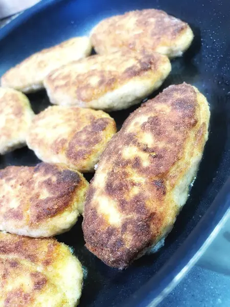 Kızartma tavası, pirzola, et, tavuk, domuz eti, dana eti, dana eti, yağ, kızartma, yağ, yağ, aşçı, mutfak, ev yemeği, yemek, kalori, protein, tuz, lezzetli aşk hayatı.