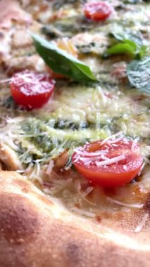 Pizza, yemek, domates, peynir, parmesan, masa, kahvaltı, öğle yemeği, çay, çay, çaydanlık