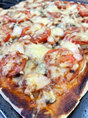 Ev yapımı hamur işleri, peynir, domates, turta, pizza, mutfak, yemek.