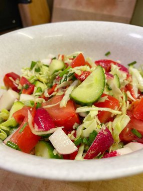 Salata, sebze, vitamin, kâse, mutfak, yemek, yemek, salatalık, domates, biber, turp, lahana, yağ.