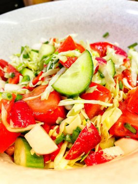 Salata, sebze, vitamin, kâse, mutfak, yemek, yemek, salatalık, domates, biber, turp, lahana, yağ.