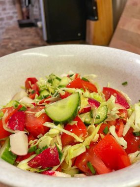 Salata, sebze, vitamin, kâse, mutfak, yemek, yemek, salatalık, domates, biber, turp, lahana, yağ.