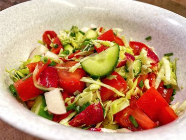 Salata, sebze, vitamin, kâse, mutfak, yemek, yemek, salatalık, domates, biber, turp, lahana, yağ.