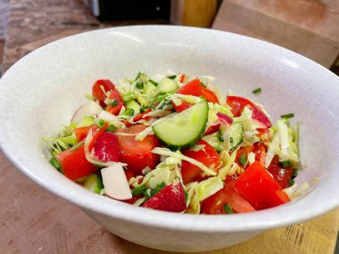 Salata, sebze, vitamin, kâse, mutfak, yemek, yemek, salatalık, domates, biber, turp, lahana, yağ.