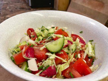 Salata, sebze, vitamin, kâse, mutfak, yemek, yemek, salatalık, domates, biber, turp, lahana, yağ.