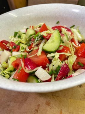 Salata, sebze, vitamin, kâse, mutfak, yemek, yemek, salatalık, domates, biber, turp, lahana, yağ.