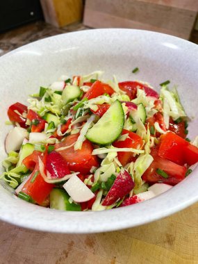 Salata, sebze, vitamin, kâse, mutfak, yemek, yemek, salatalık, domates, biber, turp, lahana, yağ.