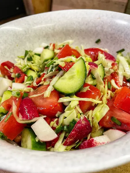 Salata, sebze, vitamin, kâse, mutfak, yemek, yemek, salatalık, domates, biber, turp, lahana, yağ.