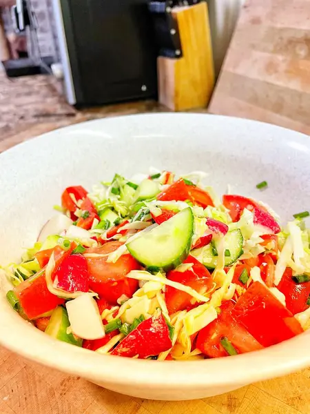 Salata, sebze, vitamin, kâse, mutfak, yemek, yemek, salatalık, domates, biber, turp, lahana, yağ.