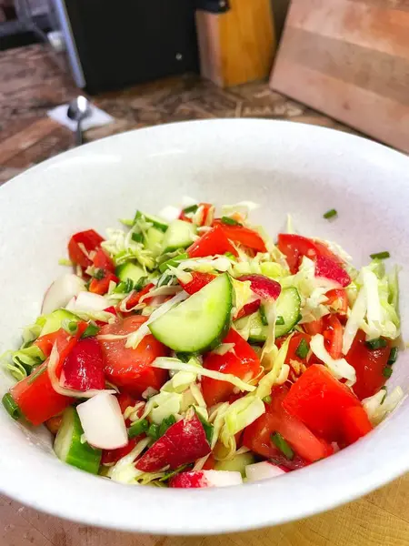 Salata, sebze, vitamin, kâse, mutfak, yemek, yemek, salatalık, domates, biber, turp, lahana, yağ.