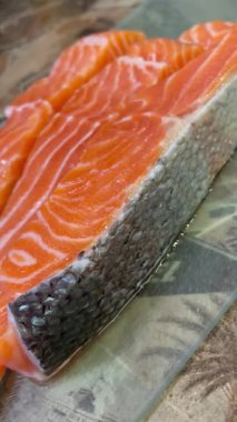 Taze kırmızı balık, somon, deniz ürünleri, sağlıklı yiyecekler, omega