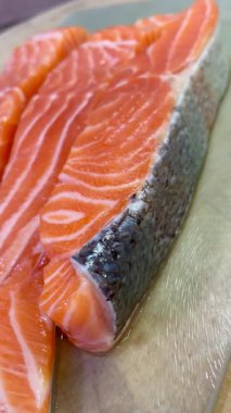 Taze kırmızı balık, somon, deniz ürünleri, sağlıklı yiyecekler, omega