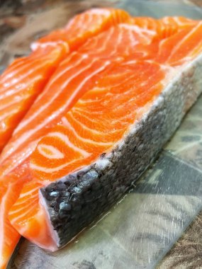 Taze kırmızı balık, somon, deniz ürünleri, sağlıklı yiyecekler, omega