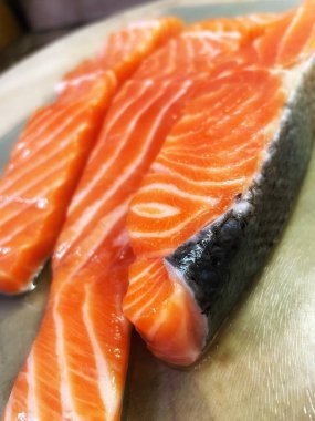 Taze kırmızı balık, somon, deniz ürünleri, sağlıklı yiyecekler, omega