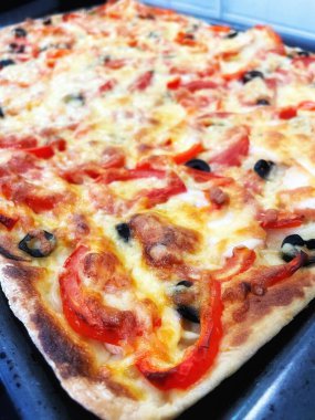 Lezzetli ev yapımı pizza