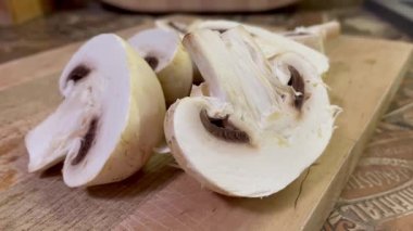 Tahtada rendelenmiş peynir, mutfak, masa, yemek