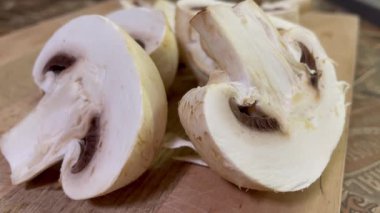 Tahtada rendelenmiş peynir, mutfak, masa, yemek