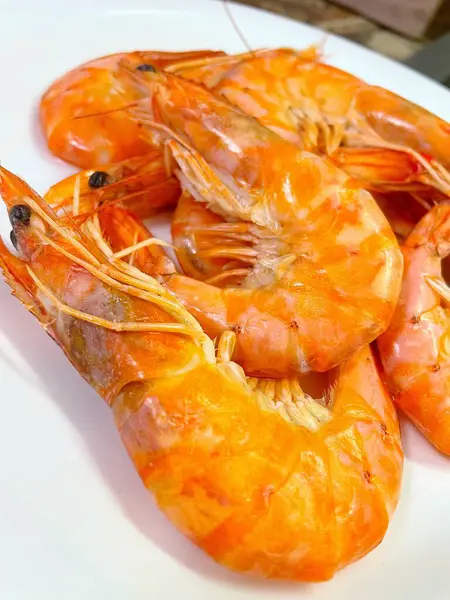 İştah açıcı kral karidesleri, karides, deniz ürünleri.