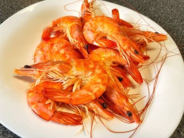 İştah açıcı kral karidesleri, karides, deniz ürünleri.