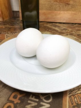 Tavuk yumurtalı beyaz tabak, protein. 