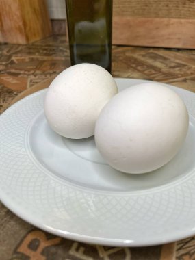 Tavuk yumurtalı beyaz tabak, protein. 