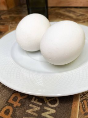 Tavuk yumurtalı beyaz tabak, protein. 