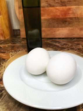 Taze sebze, domatesli organik salata, salatalık ve soğan. 