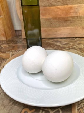 Taze sebze, domatesli organik salata, salatalık ve soğan. 