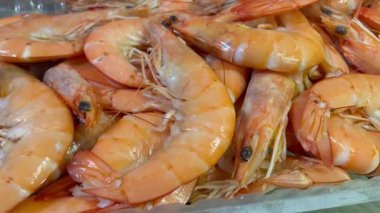 Lezzetli taze karides, kral karidesler, deniz ürünleri, sağlıklı yiyecekler, protein.