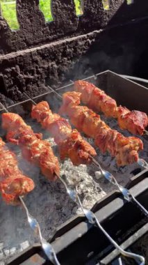 Açık havada ateşte ızgara et, yakın, bbq, barbekü 
