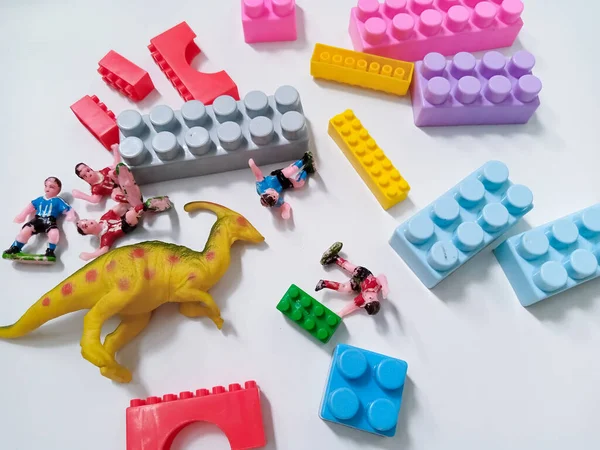 Παιδικά Χρωματιστά Πλαστικά Τούβλα Μπλοκ Δεινόσαυρο Toy Figure Πολύχρωμα Παιδικά — Φωτογραφία Αρχείου