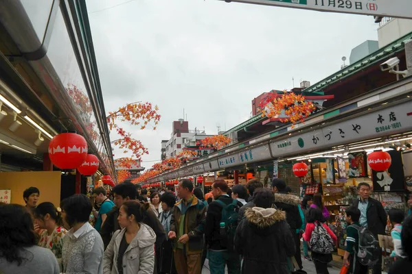 Pontianak 2015 Nov Gente Visita Calle Comercial Nakamise Dori Templo — Foto de Stock