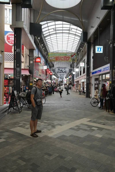 Pontianak 2015 Kasım Shin Nakamise Alışveriş Sokağı Ndaki Erkek Turist — Stok fotoğraf