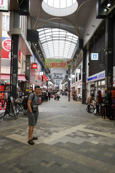 Pontianak 2015 Kasım Shin Nakamise Alışveriş Sokağı Ndaki Erkek Turist — Stok fotoğraf