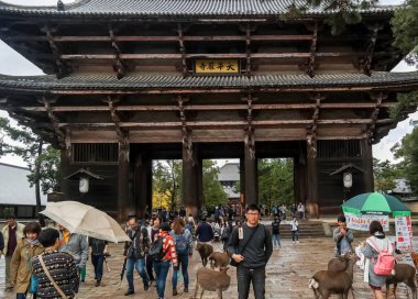 Japonya 2015 Kasım 23, Todaiji Budist Tapınağı Kapısı Eski Japon başkenti Nara