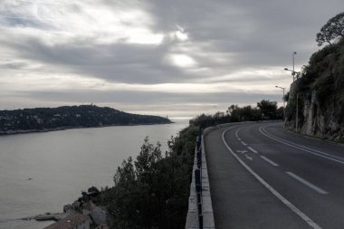 Fransa 'daki Beaoulieu kayalıkları