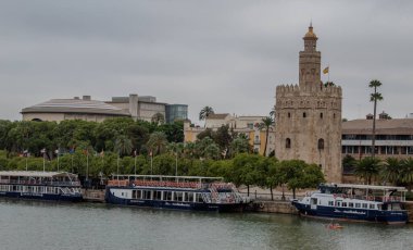 Un paseo por algunos de los lugares y monumentos mas iconicos de Sevilla