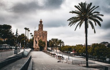 Un paseo por algunos de los lugares y monumentos mas iconicos de Sevilla