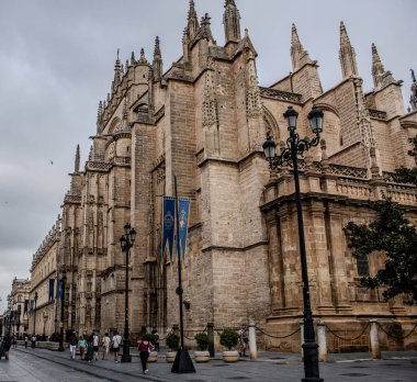 Un paseo por algunos de los lugares y monumentos mas iconicos de Sevilla