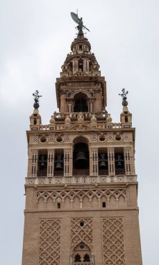 Un paseo por algunos de los lugares y monumentos mas iconicos de Sevilla