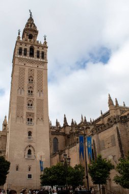 Un paseo por algunos de los lugares y monumentos mas iconicos de Sevilla