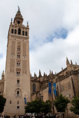 Un paseo por algunos de los lugares y monumentos mas iconicos de Sevilla