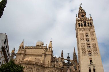 Un paseo por algunos de los lugares y monumentos mas iconicos de Sevilla