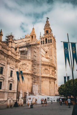 Un paseo por algunos de los lugares y monumentos mas iconicos de Sevilla